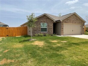100 Fairfax Ln in Jarrell, TX - Building Photo - Building Photo