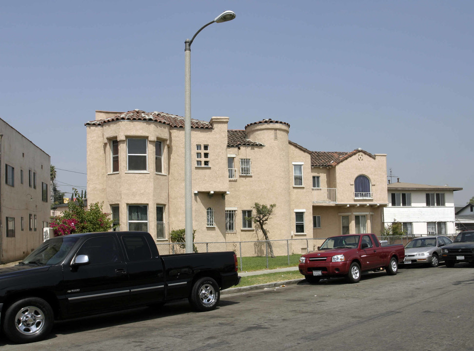 1431 S Woods Ave in Los Angeles, CA - Building Photo