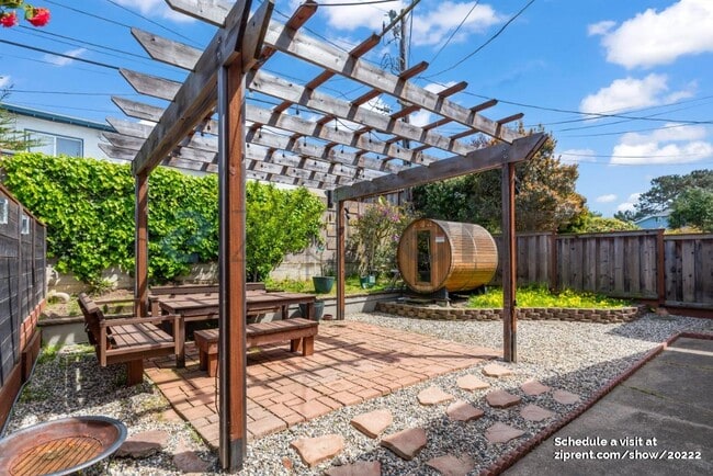 12 Cliffside Dr
