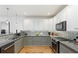 1276 Windsor Way in Redwood City, CA - Building Photo