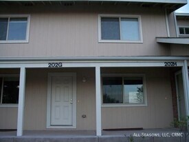 202 W Rockrimmon Blvd