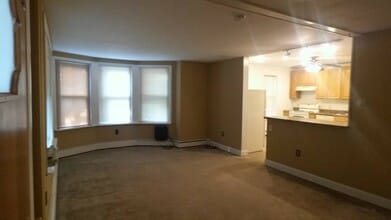 48 Bustleton Pike, Unit 2nd Floor APT. in Southampton, PA - Building Photo - Building Photo
