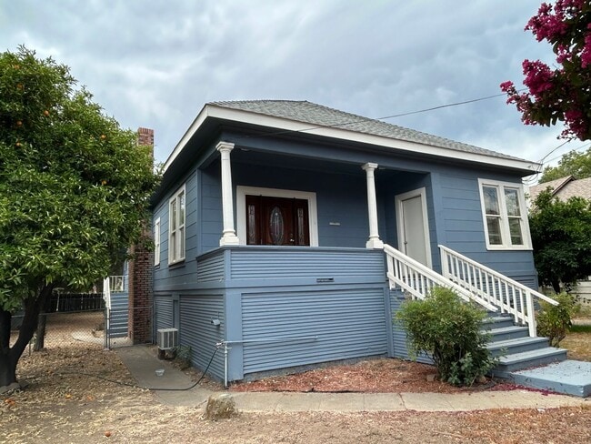 1189 High St in Oroville, CA - Building Photo - Building Photo