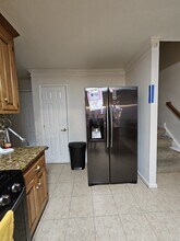 1300 Lomond Dr in Midlothian, VA - Foto de edificio - Building Photo