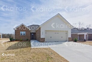 350 Angela St in Prattville, AL - Building Photo