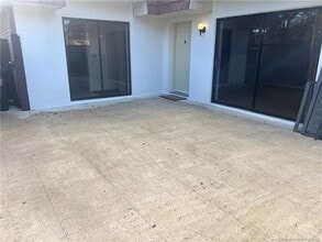 3033 SW Sunset Trace Cir in Palm City, FL - Foto de edificio - Building Photo