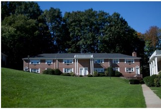 Rosedale Manor in Madison, NJ - Building Photo - Building Photo