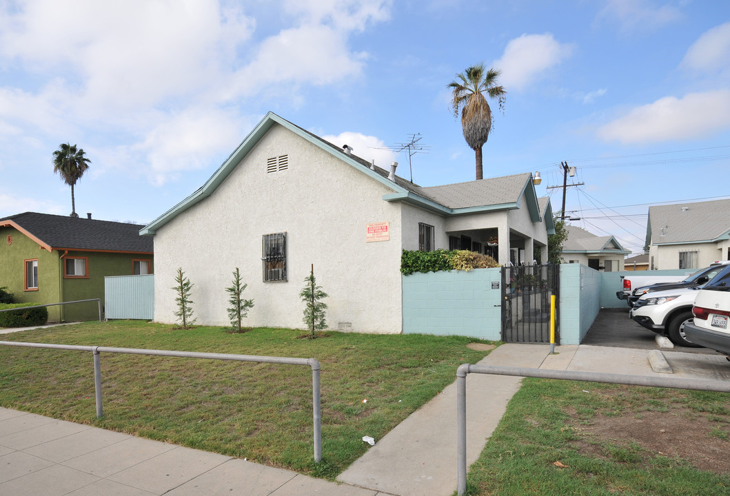 3967-3971 S Harvard Blvd in Los Angeles, CA - Building Photo