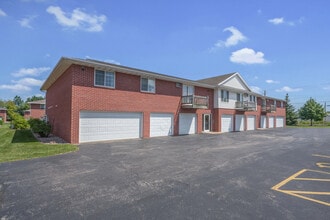 Noblemen Crossing in Little Chute, WI - Building Photo - Building Photo