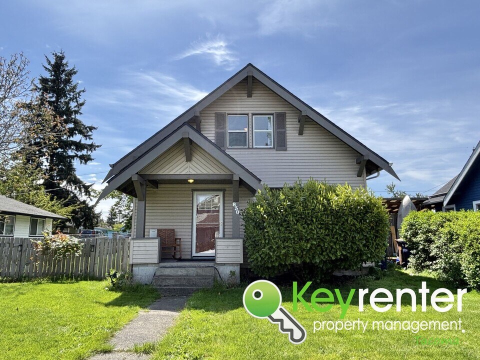 830 E 49th St in Tacoma, WA - Building Photo