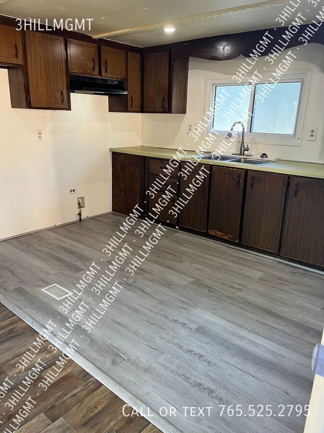 109 Firefly Ln in Freeport, PA - Building Photo - Building Photo