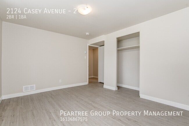 2124 Casey Ave in Ottawa, ON - Building Photo - Building Photo