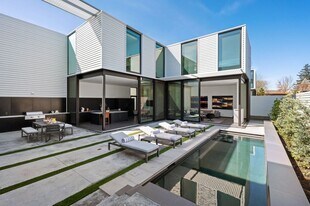 214 Tucker St in Healdsburg, CA - Building Photo