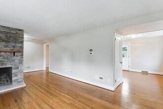 32 Highland Dr in Camp Hill, PA - Building Photo - Building Photo