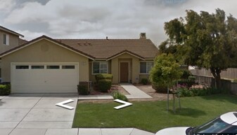 000 Estrella St in Soledad, CA - Building Photo