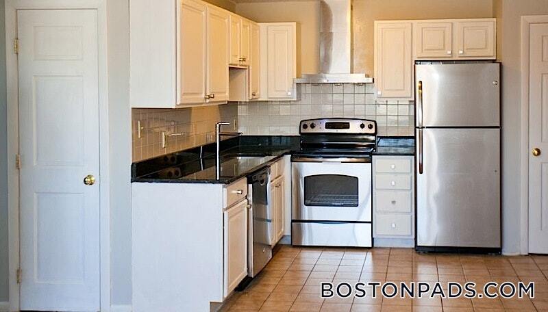 14 Murdock St in Somerville, MA - Foto de edificio