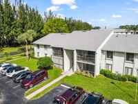 3594 Alder Dr, Unit B1 in West Palm Beach, FL - Foto de edificio - Building Photo