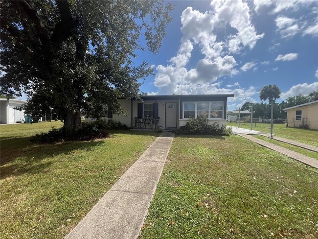 21139 Glendale Ave in Port Charlotte, FL - Building Photo - Building Photo