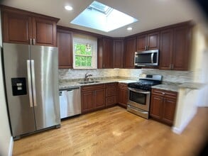 41 Davis Ave in Norwood, MA - Building Photo - Building Photo