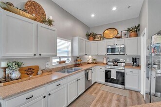 456 Bayou-Village Dr in Tarpon Springs, FL - Building Photo - Building Photo