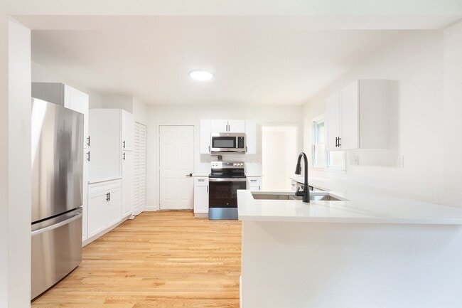 property at 882 Oakland Dr SW
