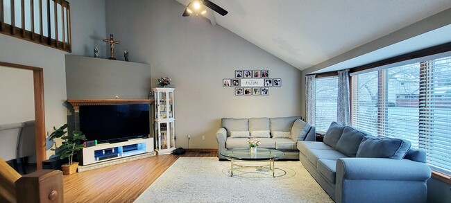 property at 1723 Willow Mound Pl