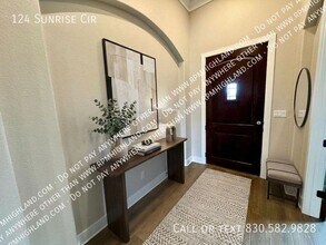 124 Sunrise Cir in Liberty Hill, TX - Building Photo - Building Photo