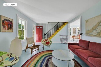 17 Montauk Ave in Sag Harbor, NY - Building Photo - Building Photo