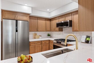 5500 Torrance Blvd in Torrance, CA - Foto de edificio - Building Photo