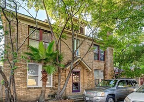1748 Richmond Ave in Houston, TX - Building Photo