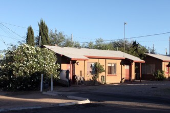 3002 E Grant Rd in Tucson, AZ - Building Photo - Building Photo