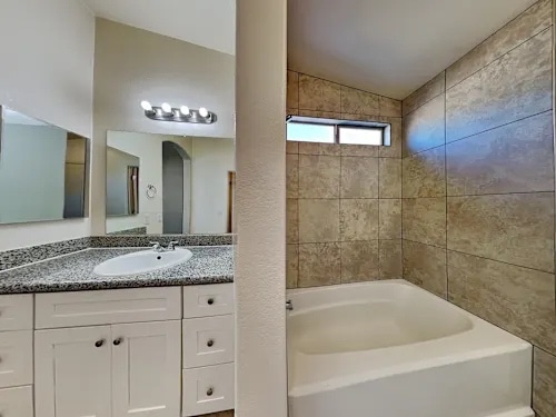 535 N 55th Ave in Phoenix, AZ - Foto de edificio - Building Photo