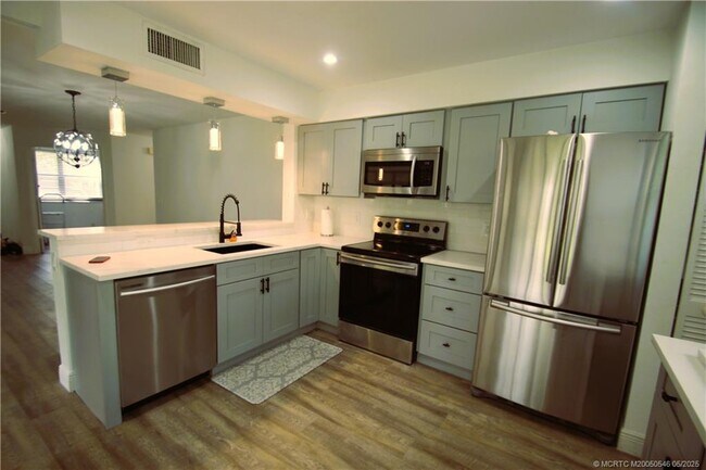 3960 SW Greenwood Way in Palm City, FL - Building Photo - Building Photo