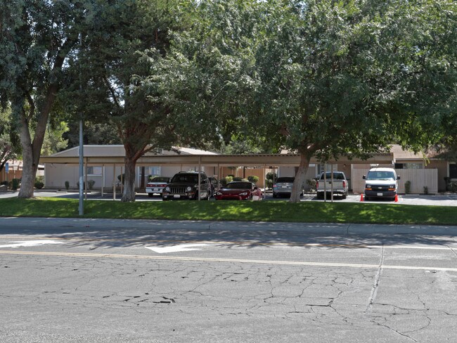 Countryside Apartments in Clovis, CA - Building Photo - Building Photo