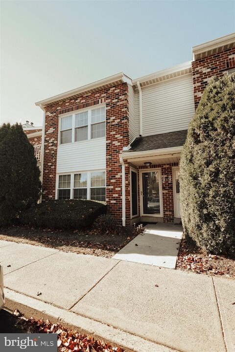 1804 Valley Glen Rd, Unit 1804 Valley Glen Rd in Elkins Park, PA - Foto de edificio