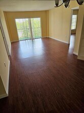 4172 Inverrary Dr in Lauderhill, FL - Building Photo - Building Photo