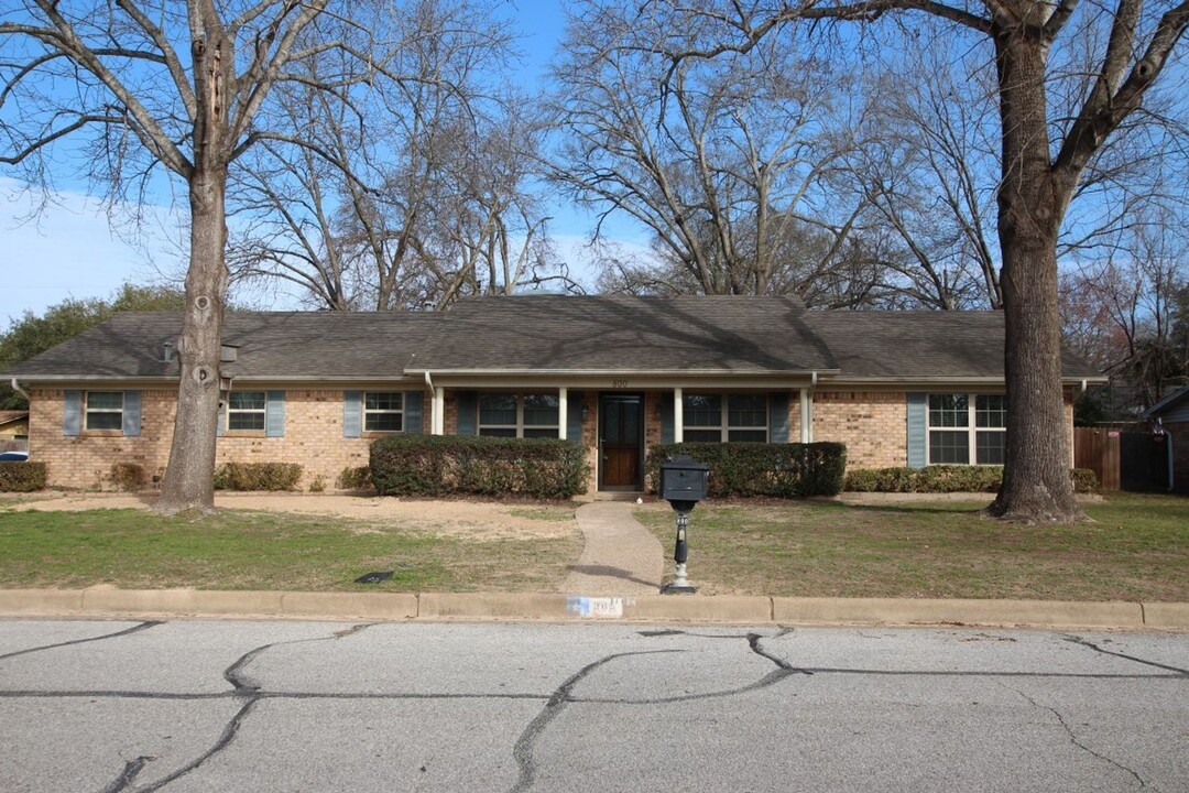 800 David Dr in Tyler, TX - Building Photo