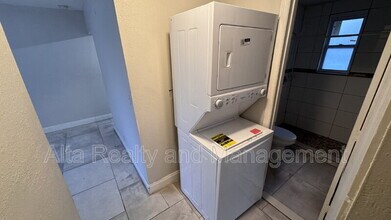 1245 W 30th St in Jacksonville, FL - Foto de edificio - Building Photo