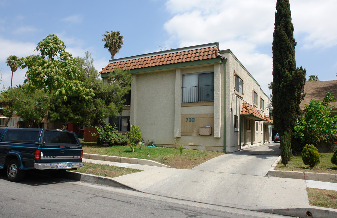 730 S Maryland Ave in Glendale, CA - Foto de edificio