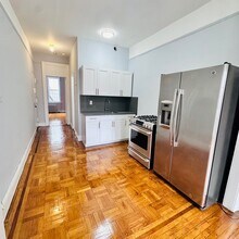 706 Washington Ave in Brooklyn, NY - Building Photo - Building Photo
