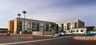 Lofts@10 Apartments in Phoenix, AZ - Building Photo
