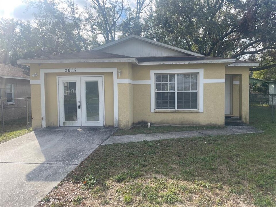 2615 E Curtis St in Tampa, FL - Building Photo