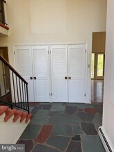 11627 Pine Tree Dr in Fairfax, VA - Building Photo - Building Photo