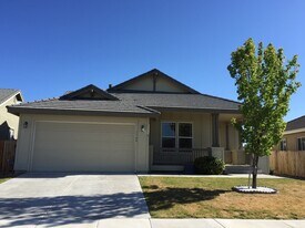 1144 Rancho Mirage Dr in Sparks, NV - Building Photo