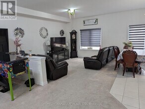 8 STAUFFER Rd in Brantford, ON - Building Photo - Building Photo