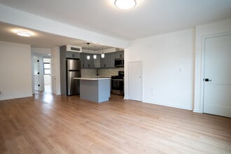 27 Alan Ter in Jersey City, NJ - Foto de edificio - Building Photo