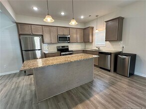 158 Ledgebrook Ln in Raeford, NC - Foto de edificio - Building Photo
