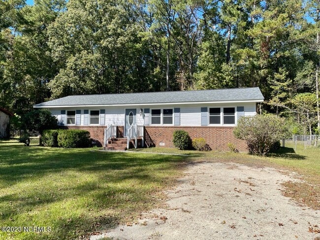 3804 Brandywine Dr in New Bern, NC - Building Photo - Building Photo