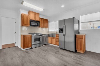 5246 N Gareloch Ave in Azusa, CA - Building Photo - Building Photo