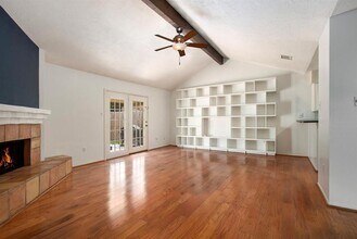 5026 Spring Forest Dr in Houston, TX - Building Photo - Building Photo